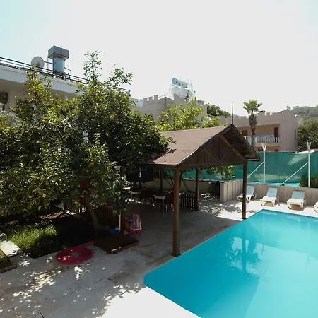 Monna Roza Maxx Apartment